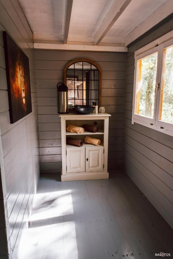 Cabane Insolite Avec Escape Game Saint-Evarzec Exterior photo