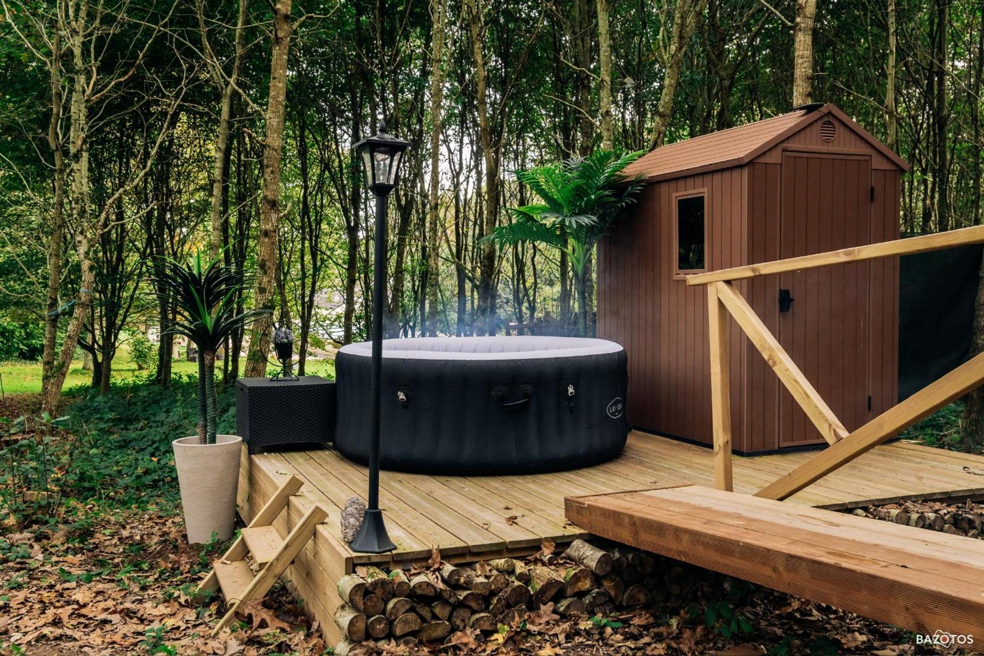 Cabane Insolite Avec Escape Game Saint-Evarzec Exterior photo
