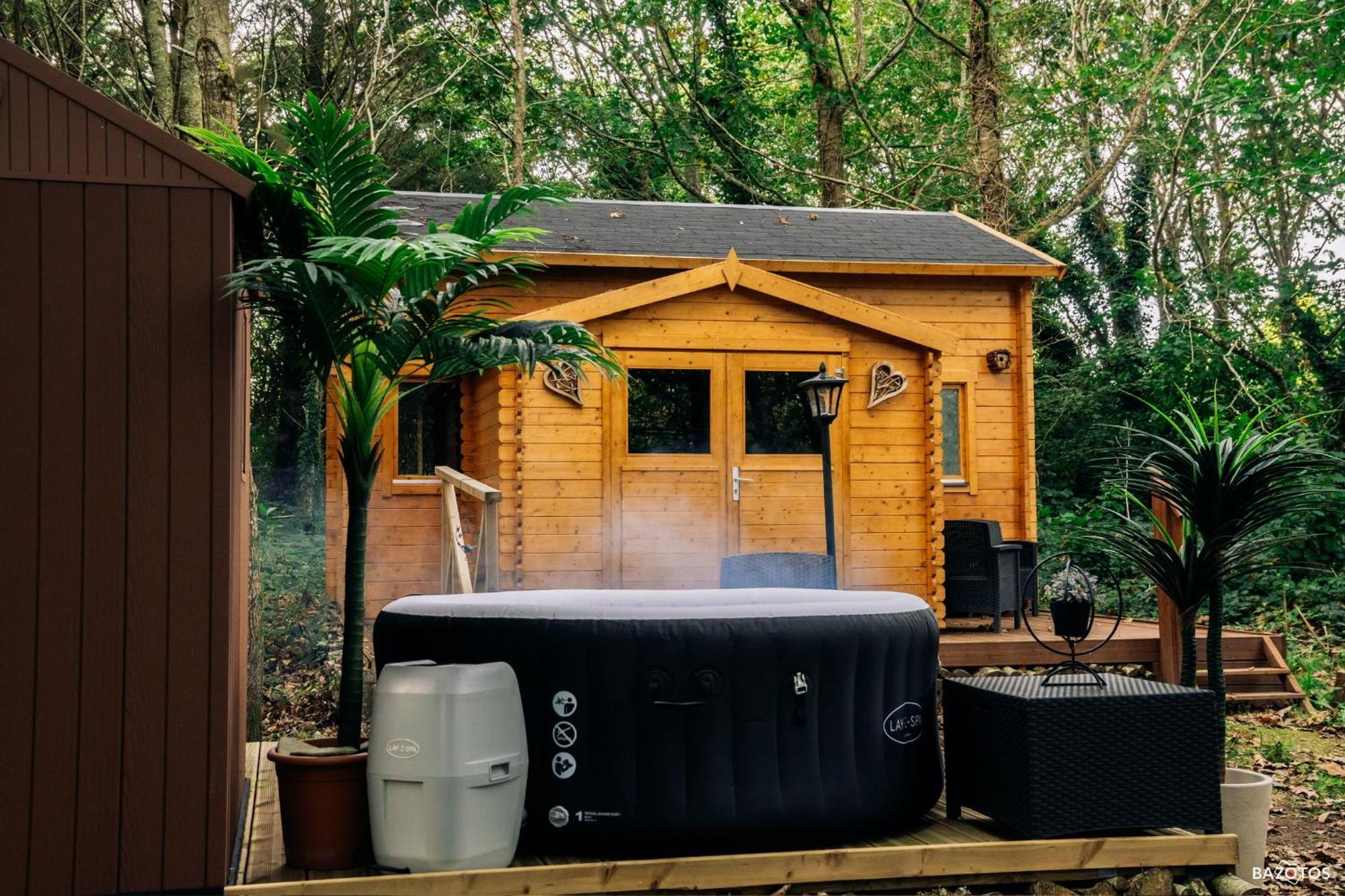 Cabane Insolite Avec Escape Game Saint-Evarzec Exterior photo