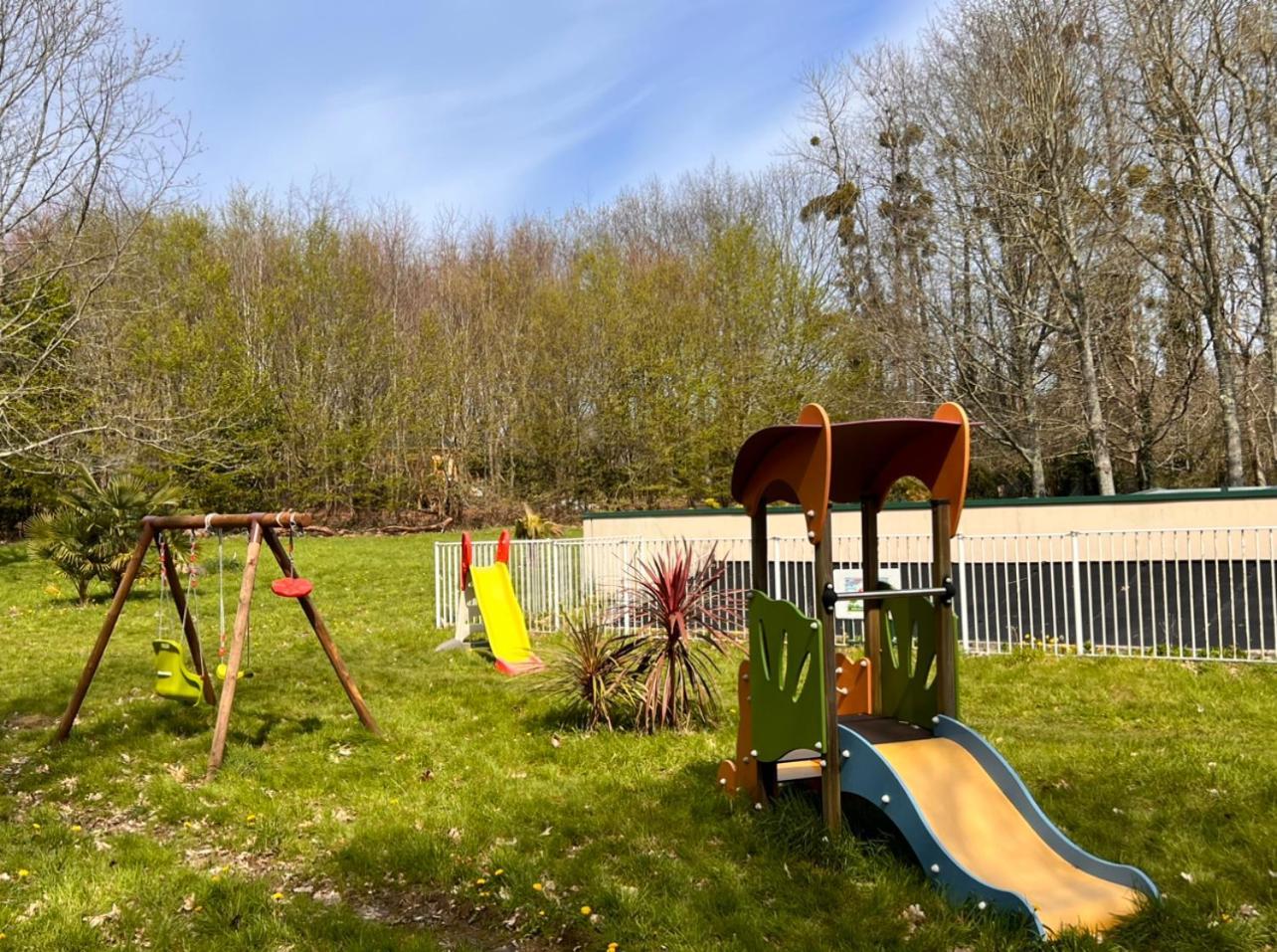 Cabane Insolite Avec Escape Game Saint-Evarzec Exterior photo
